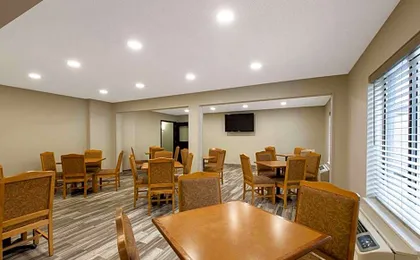 Days Inn & Suites by Wyndham Wisconsin Dells