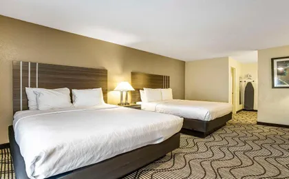 Surestay Plus Hotel by Best Western Sacramento North