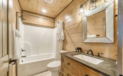Wanderer by Avantstay Sleeps 34, A+ Custom Smokies Cabin