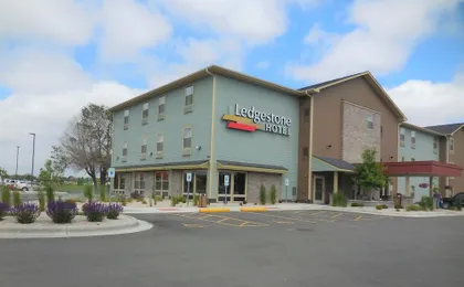 Ledgestone Hotel