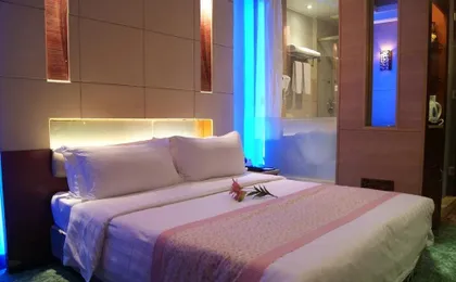 XIhotel - Wuchang Railway Station Metro Station