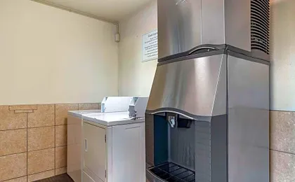 Econo Lodge Portland Airport