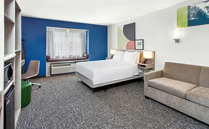 Spark by Hilton Rochester South