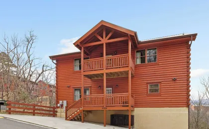 Sleeps 20! Indoor Pool & Home Theater Redesigned Boulder Ridge by Avantstay