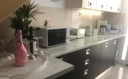 Casa Fiore - 2 Bed House 10 Mins Walk to Centre