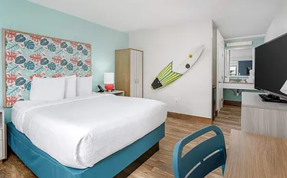 Surf & Sand Hotel - Free Hot Breakfast & Rentals