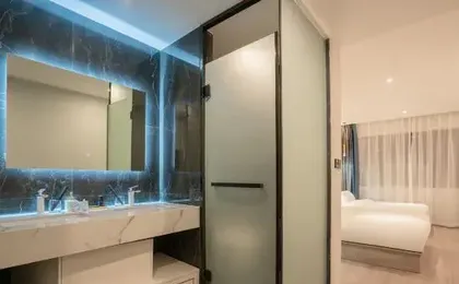 Dali Litu Hotel (Erhai High‑Speed Railway Station Wanda Plaza Branch)