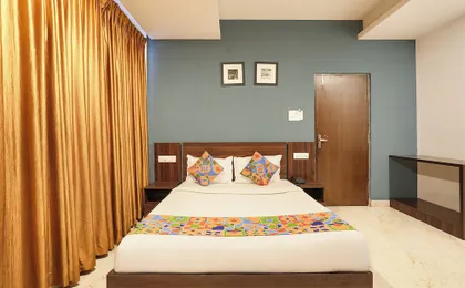 Fabhotel Skyline