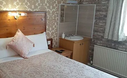 The Rowan Hotel