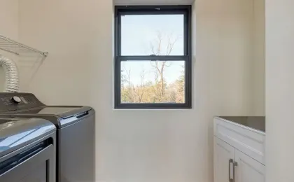 Modern Smoky Mountain Stay With Two Decks, Plunge Pool & Game Room Overlook Lodge by Avantstay