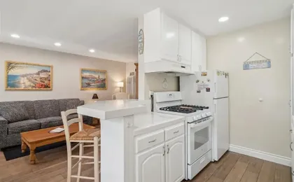 Lovely 1 Bed Beach Condo #128 1 Bedroom Condo by Sunset Shores Condominiums