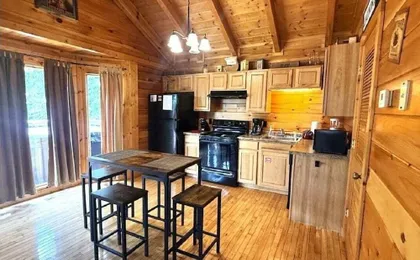 Hanky Panky 1 Bedroom Cabin