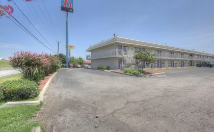 Motel 6 San Antonio, TX - Fort Sam Houston