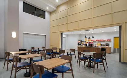 Hampton Inn & Suites by Hilton Irving DFW Airport North