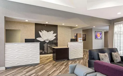 La Quinta Inn & Suites by Wyndham Orlando Airport North
