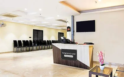 Super Townhouse New Town Near DLF