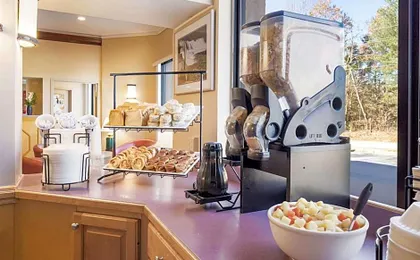 Econo Lodge Hendersonville
