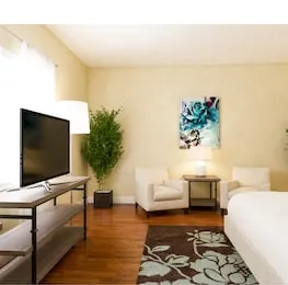 Villa and Townhomes by Nashville Vacations