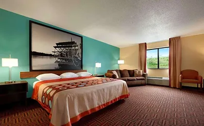 Super 8 by Wyndham Peoria East