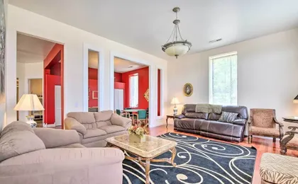 Spacious Springfield Apt < 4 Mi to Downtown!