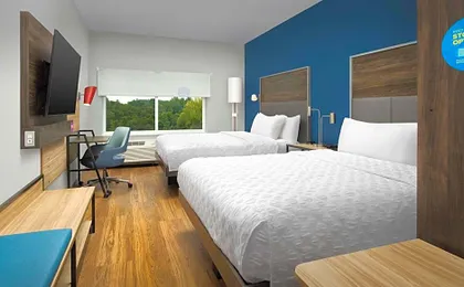 Tru by Hilton Charlotte Airport Lake Pointe