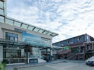 Shanghai Blue House Business Hotel