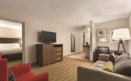 Country Inn & Suites by Radisson, Fergus Falls, MN