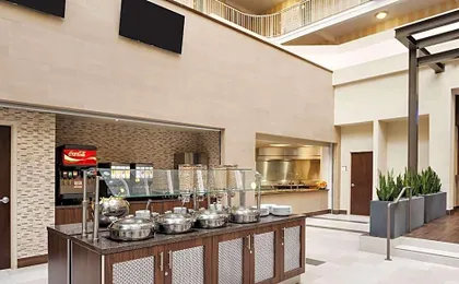 Embassy Suites By Hilton Hotel Dallas Market Center
