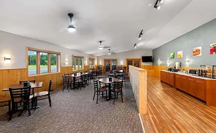 Econo Lodge Inn & Suites Munising Area