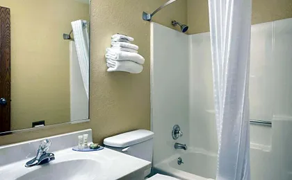 Super 8 by Wyndham Fairview Heights-St. Louis