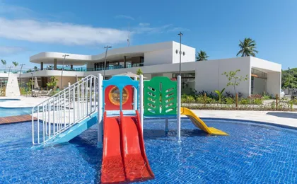 Makia Beach Experience Muro Alto Por Brevelar