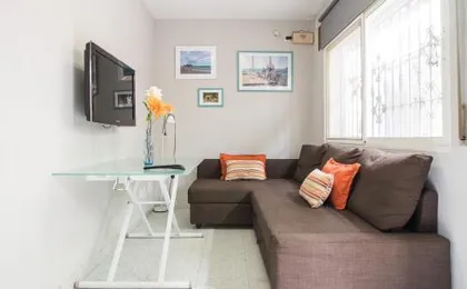 MalagaOnBeach 1 - Two bedrooms - up to 3 people - 20 meters beach