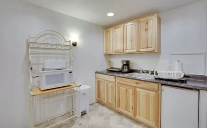 Old Orchard Beach Vacation Rental, Walk to Ocean!