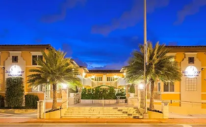 Sun Harbour Boutique Hotel