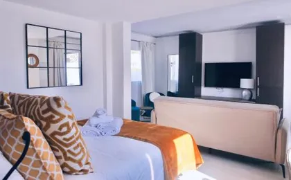 Golden Myra Apart-Hotel