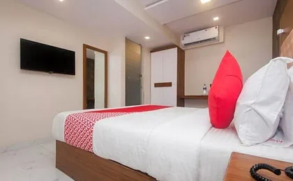 Hotel Qubestay Airport