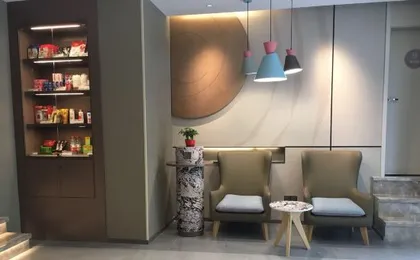 Homeinn · neo (Shanghai Bund Cheng Huang Temple Xiaonanmen Subway Station)