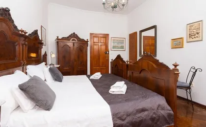Amoret Apartments