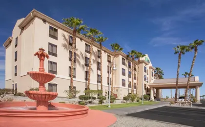 Holiday Inn Express & Suites Yuma