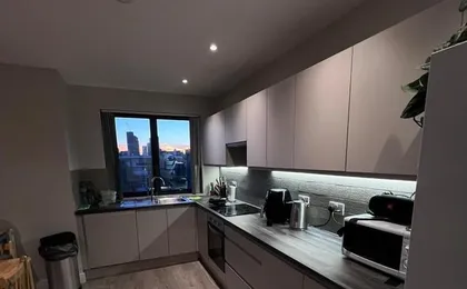 3br-3bath-central London-parking-petsok-fireplace
