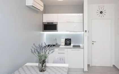 Villa Apartments Art