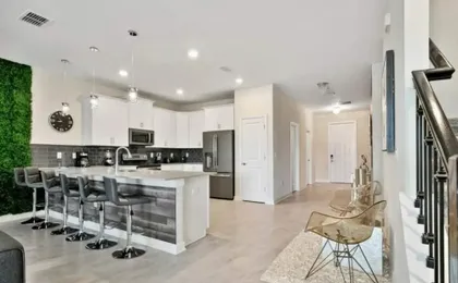 2901 Amazing 8 Bedrooms With Cinema and Game Room and Stunning Clubhouse