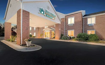 HomeTowne Studios East Lansing - Okemos