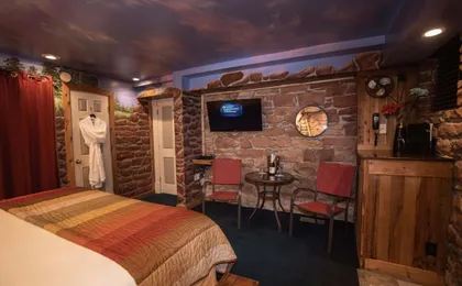 The Anniversary Inn - South Temple (Adults only)