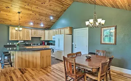 Private Bryson City Ranch Retreat w/ Mtn Views!