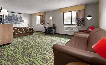 Super 8 by Wyndham New Stanton