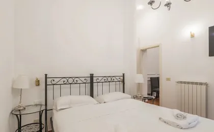 JOIVY Trevi Fountain's relais