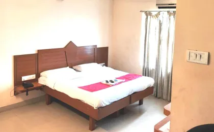Silver Cloud by Oyo Rooms
