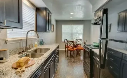 Evie's Campus-close 2 bedroom luxury