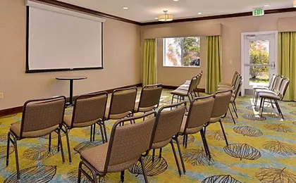 Holiday Inn Express & Suites Fresno (River Park) Hwy 41 by IHG